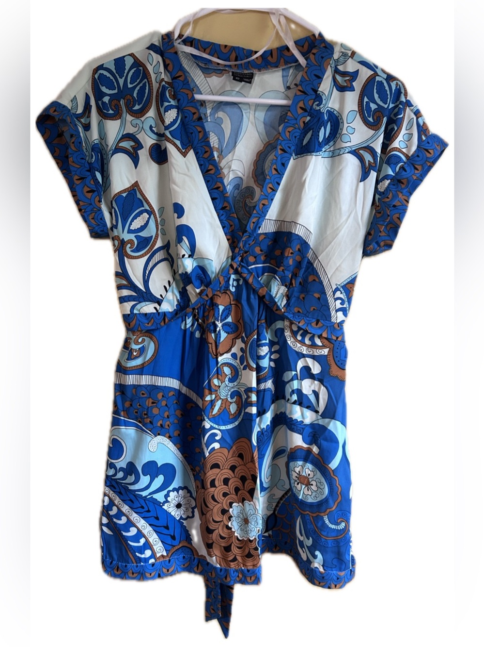 Women’s Nicole Miller Blue Paisley V-Neck Tie-Waist Tunic
